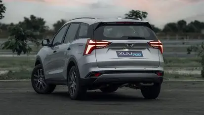 Premium SUV — Mahindra XUV700