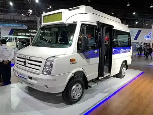 Luxury Van — Force Traveller